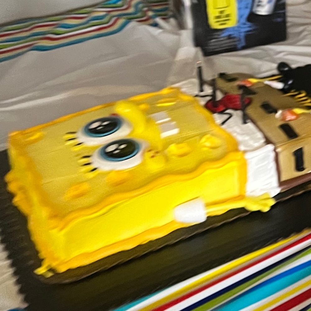 Spongebob Square pants cake decor